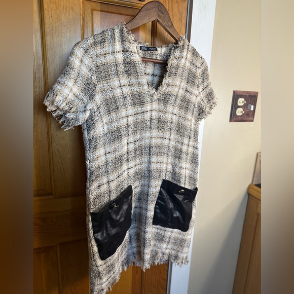 Zara Beige Plaid Tweed Tunic Mini Dress with faux Leather Pockets - Picture 8 of 9